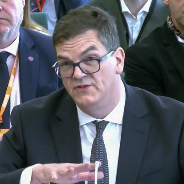 Mandelson vetting row: sacked civil servant speaks out - The Latest